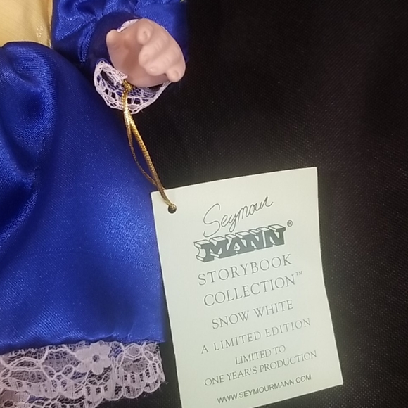 Seymour Mann Story Book Collection Snow White Doll - Picture 13 of 13